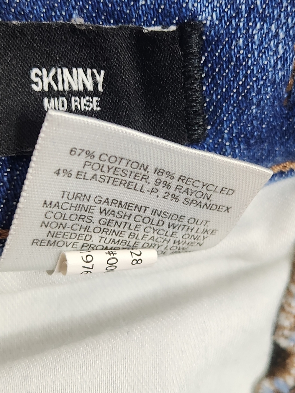 EXPRESS Mid Rise Skinny Jeans - Picture 12 of 14